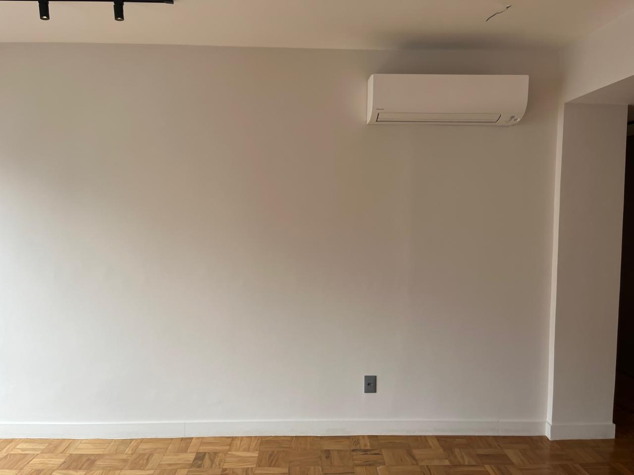 Apartamento Reformado na Vila Olímpia – Pronto para Morar